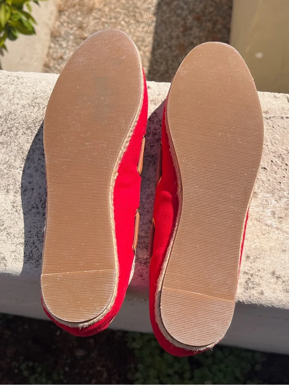 NWOT Talbots flat canvas skimmers with leather lacing - Size 7 1/2